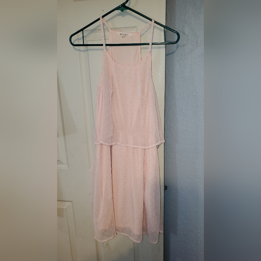 Dresses - Picture 2 of 7